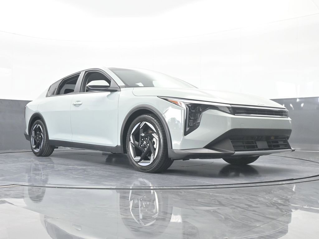 Used 2025 Kia K4 EX image 62