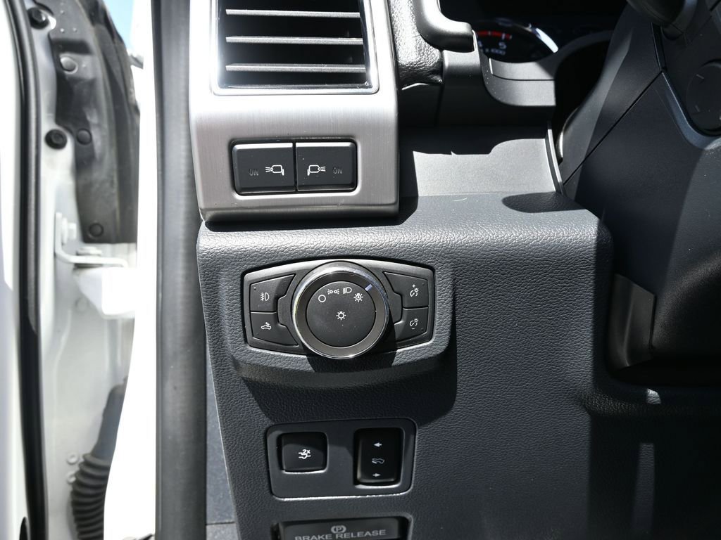 Used 2022 Ford F450 Platinum w/ FX4 Off-Road Package image 16