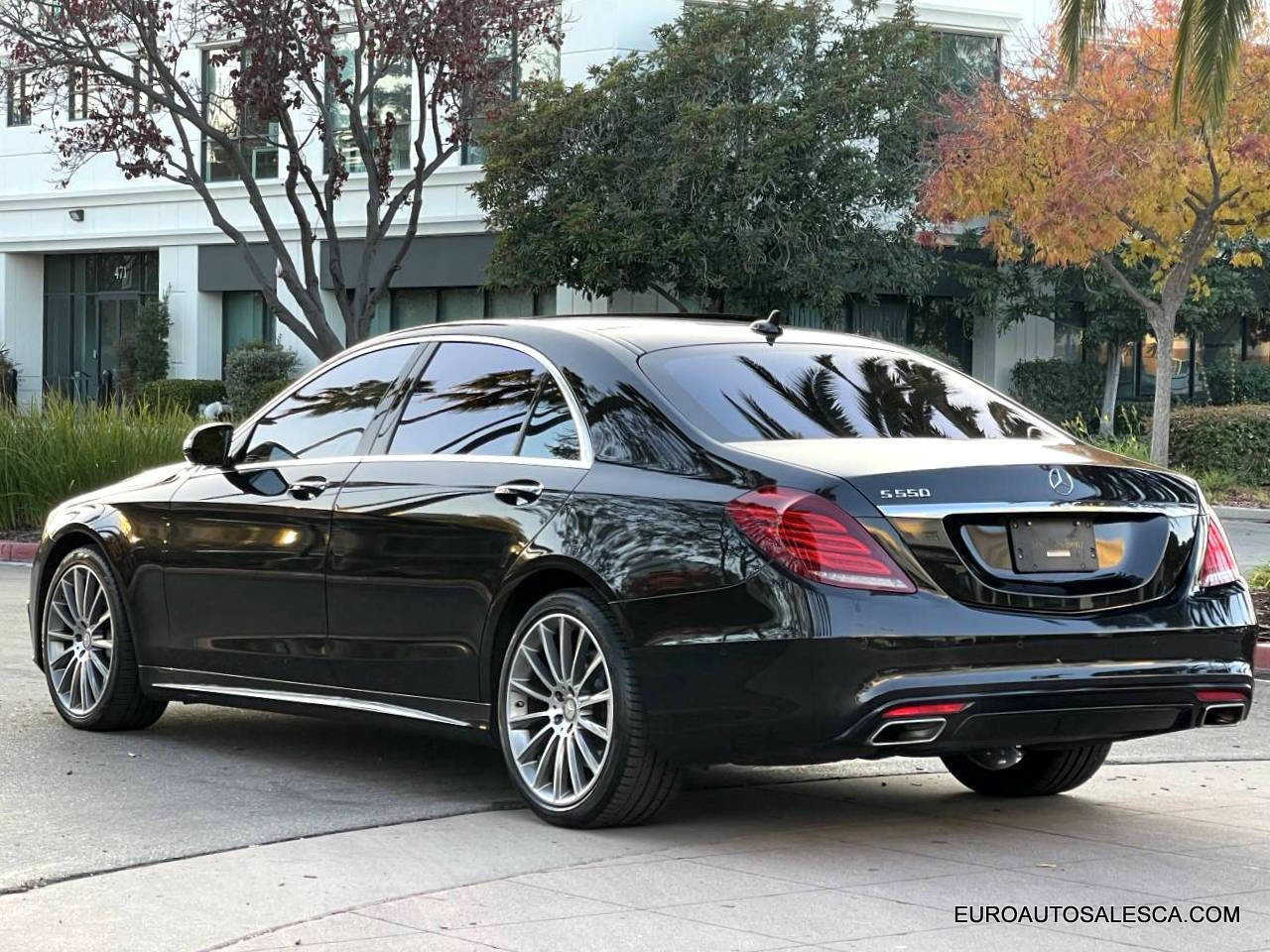 Used 2016 Mercedes-Benz S 550 Sedan image 4