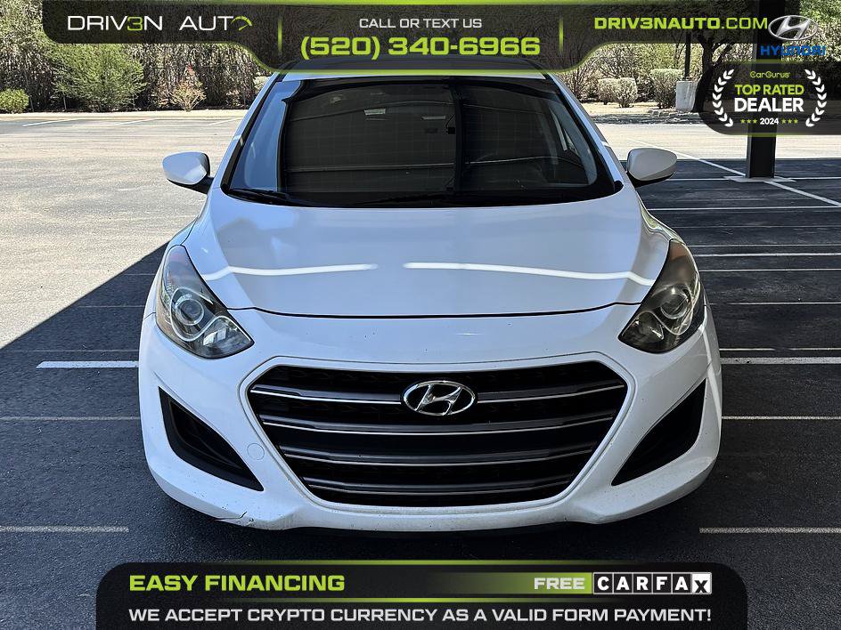 Used 2017 Hyundai Elantra GT FWD image 2