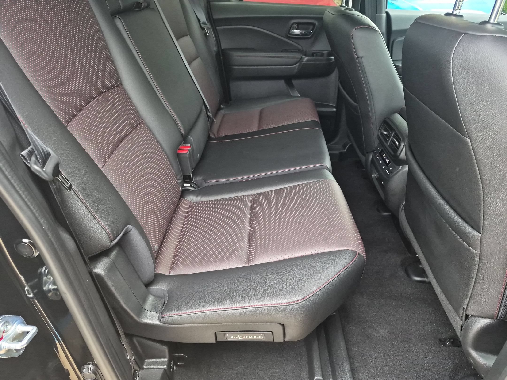 Certified 2025 Honda Ridgeline Black Edition image 31