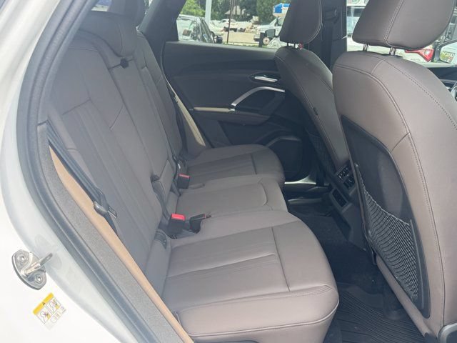 Used 2025 Audi Q5 Premium w/ Convenience Package AWD/4WD image 30