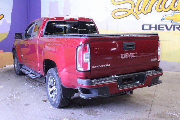 Used 2017 GMC Canyon SLE image 5