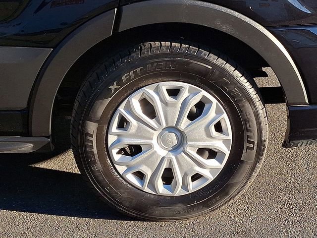 Used 2023 Ford Transit 350 XLT image 9