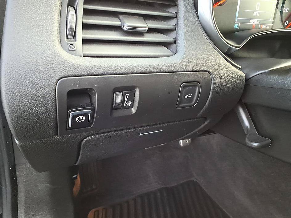 Used 2018 Chevrolet Impala LT FWD image 13