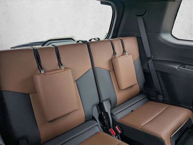 Used 2024 Lexus GX 550 w/ Accessory Package (Z1) AWD/4WD image 21