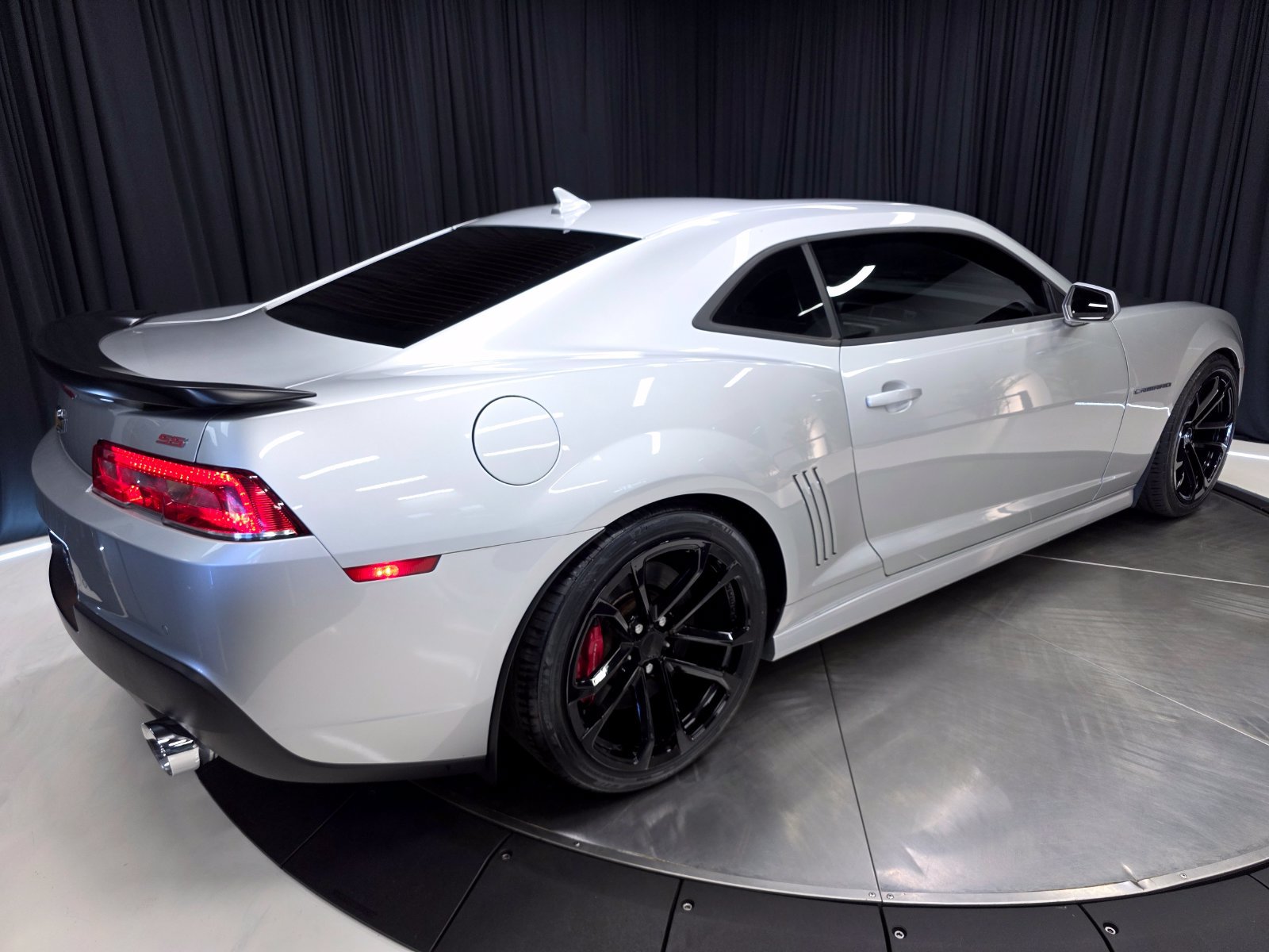 Used 2015 Chevrolet Camaro SS w/ SS Performance Package RWD image 49