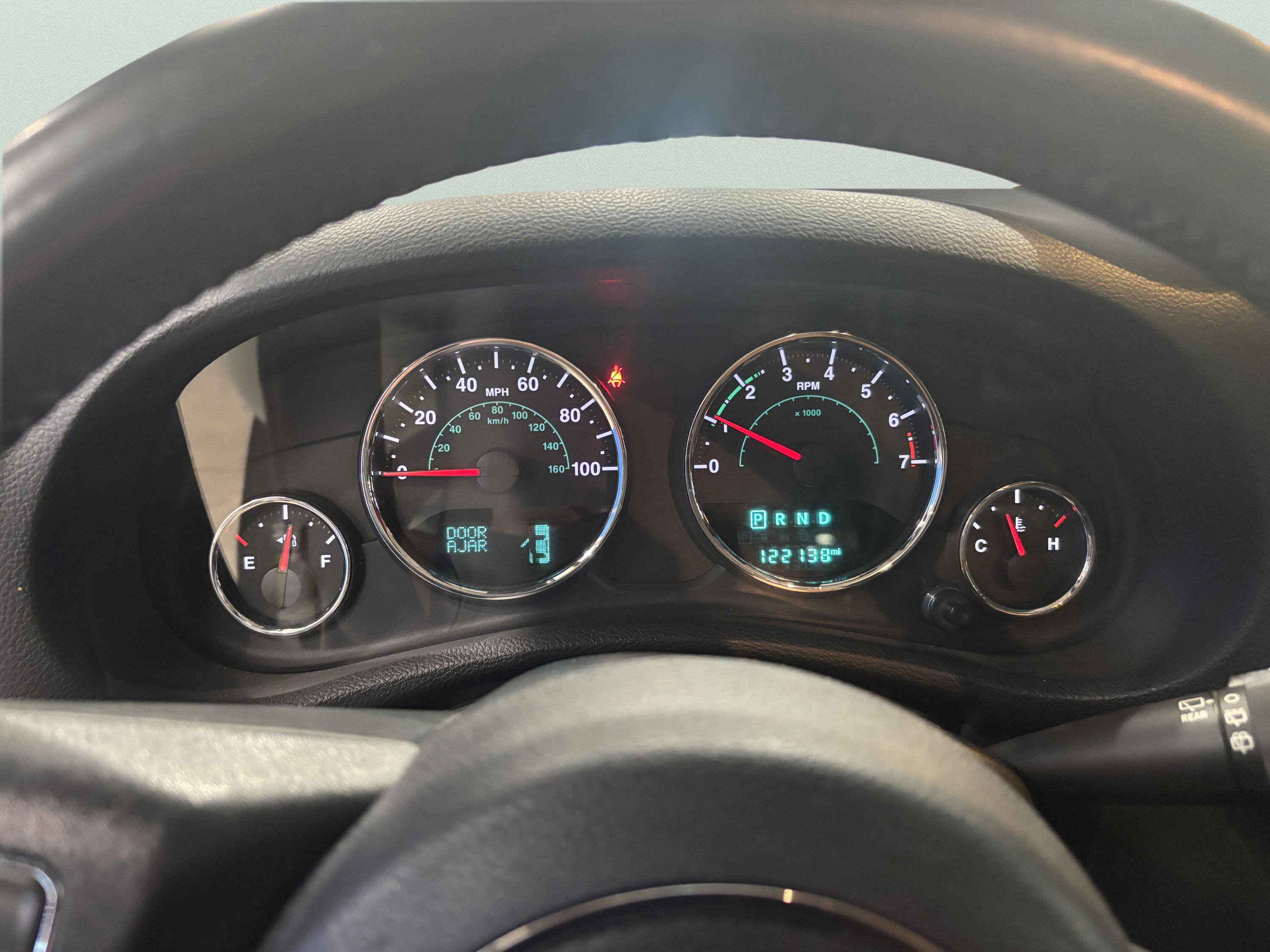 Used 2015 Jeep Wrangler Unlimited Sahara w/ Connectivity Group image 16