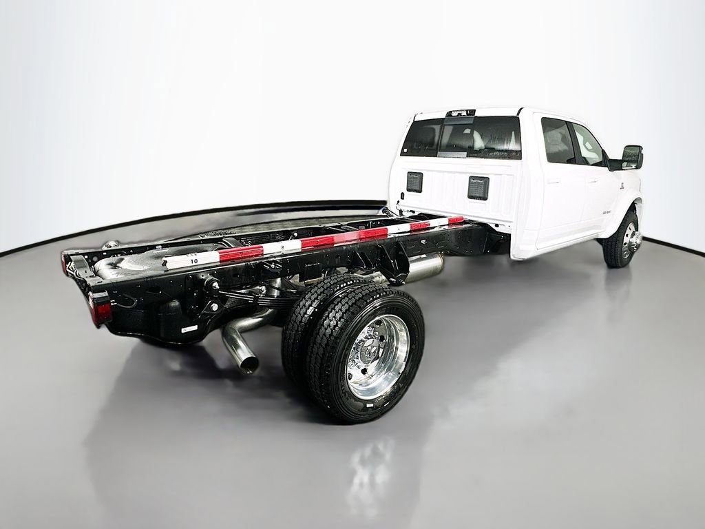 New 2026 RAM 4500 4x4 Crew Cab DRW w/ Laramie Trim Package image 7