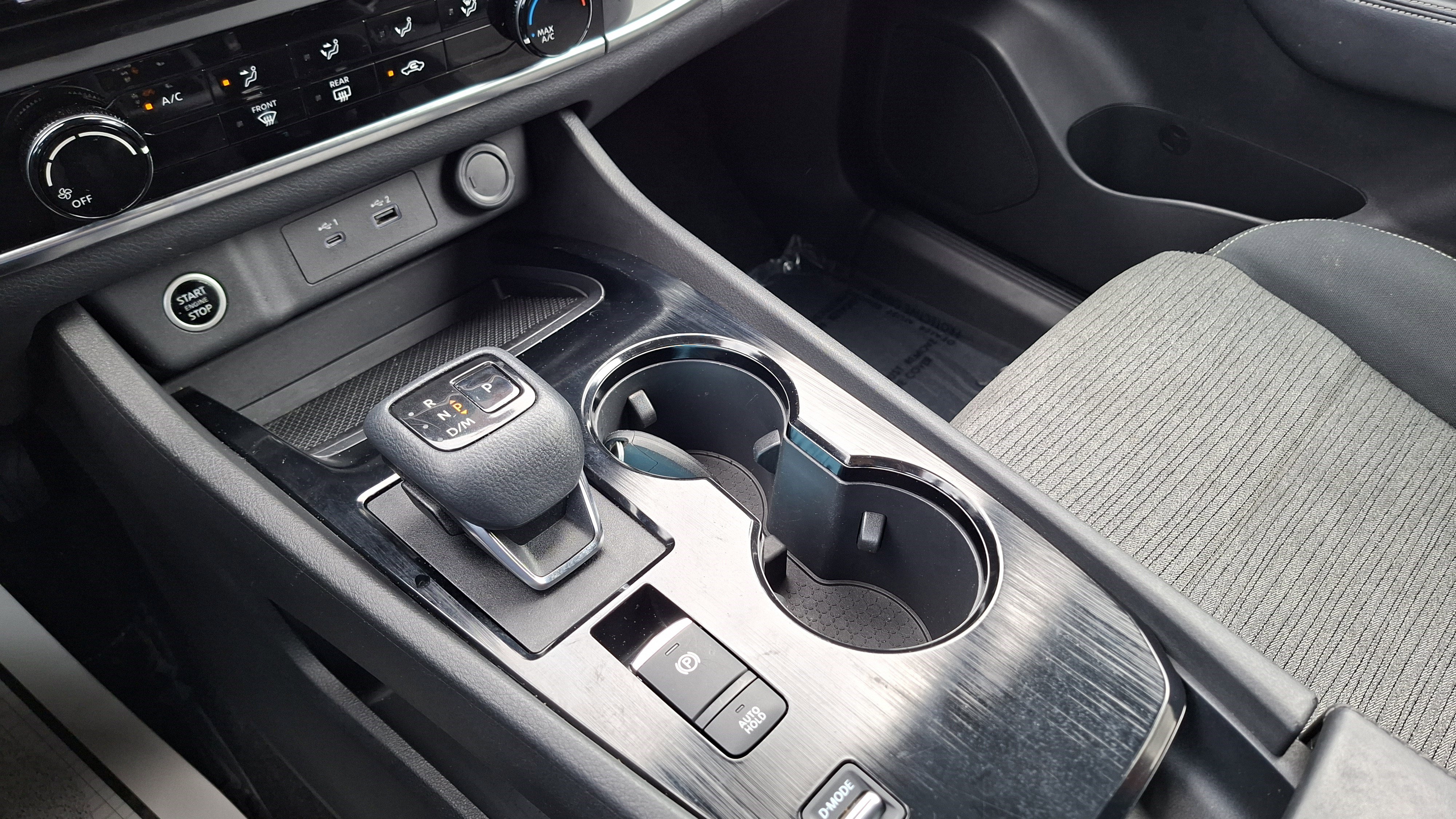 Used 2021 Nissan Rogue S image 15