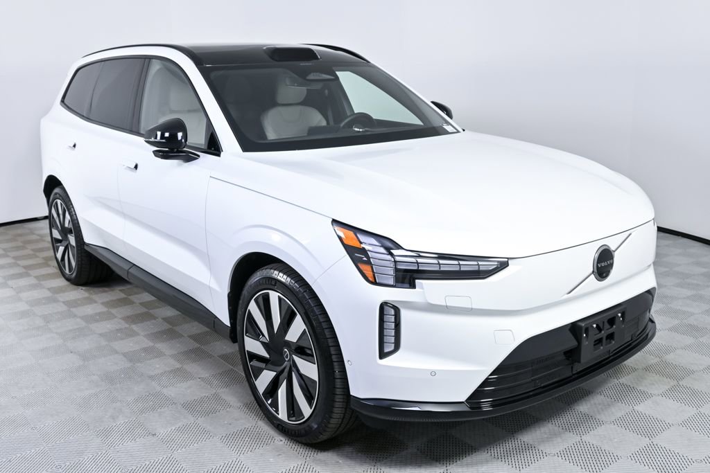 Certified 2025 Volvo EX90 Ultra image 28