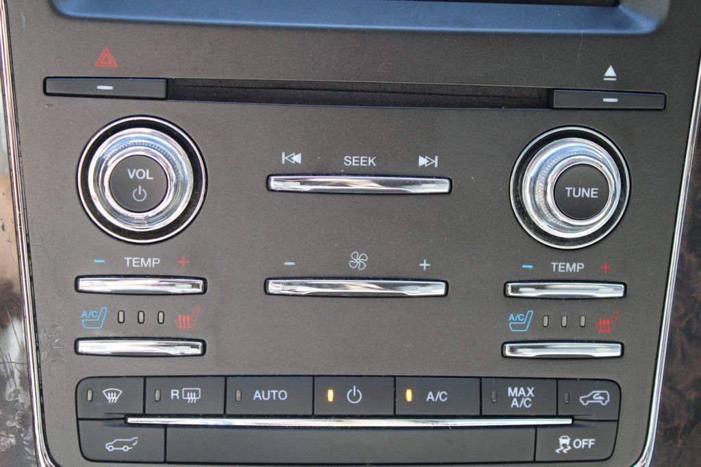 Used 2015 Lincoln Navigator 2WD image 29