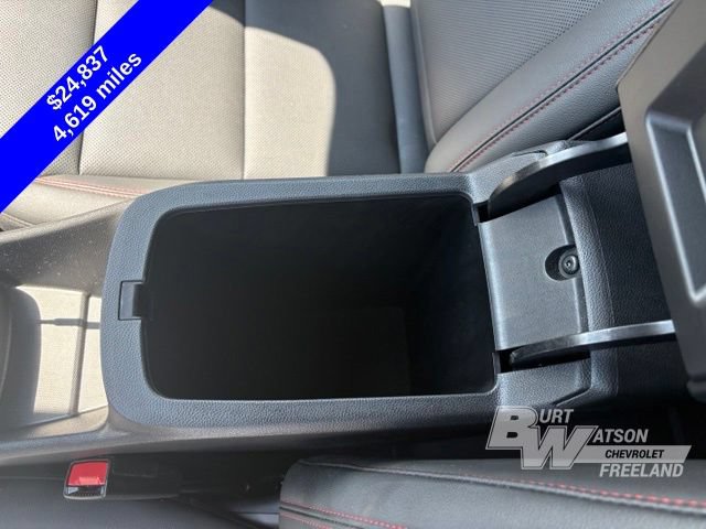 Used 2024 Chevrolet Trax RS w/ Sunroof Package FWD image 23