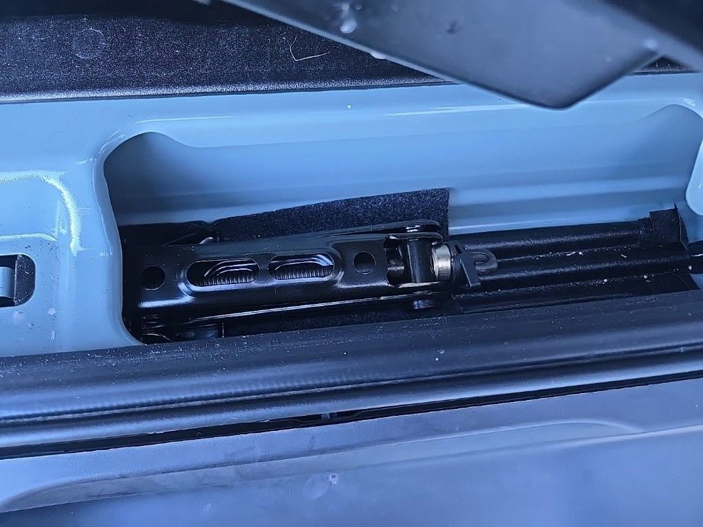 Used 2024 Jeep Wrangler Sport S image 88