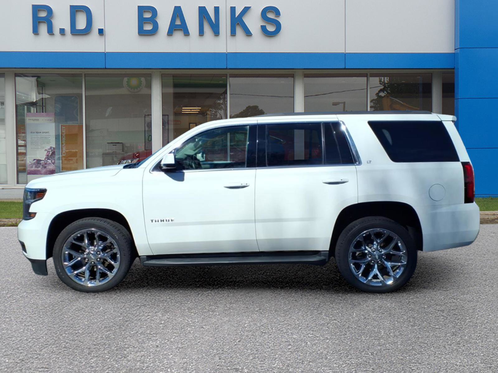 Used 2017 Chevrolet Tahoe LT image 2