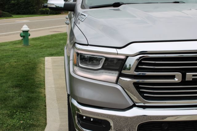 Used 2019 RAM 1500 Laramie AWD/4WD image 5