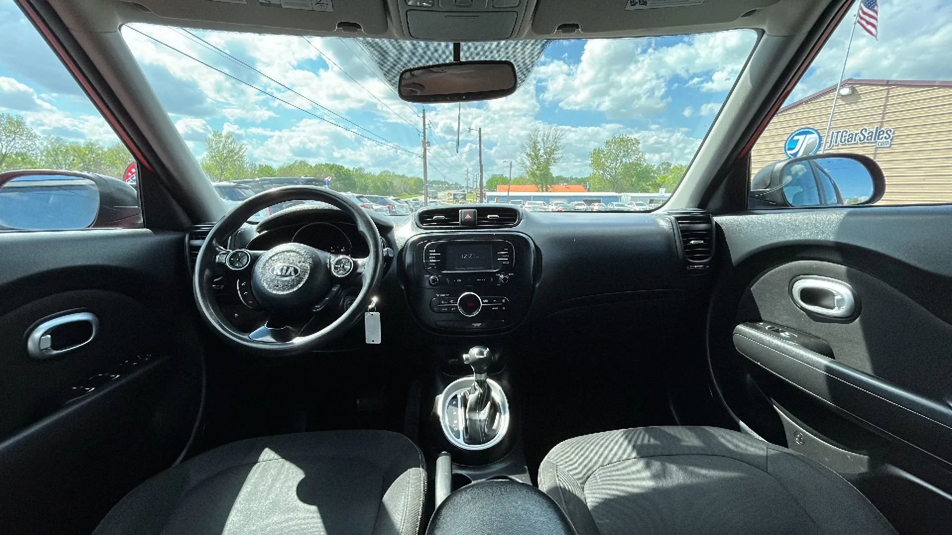 Used 2017 Kia Soul + FWD image 43
