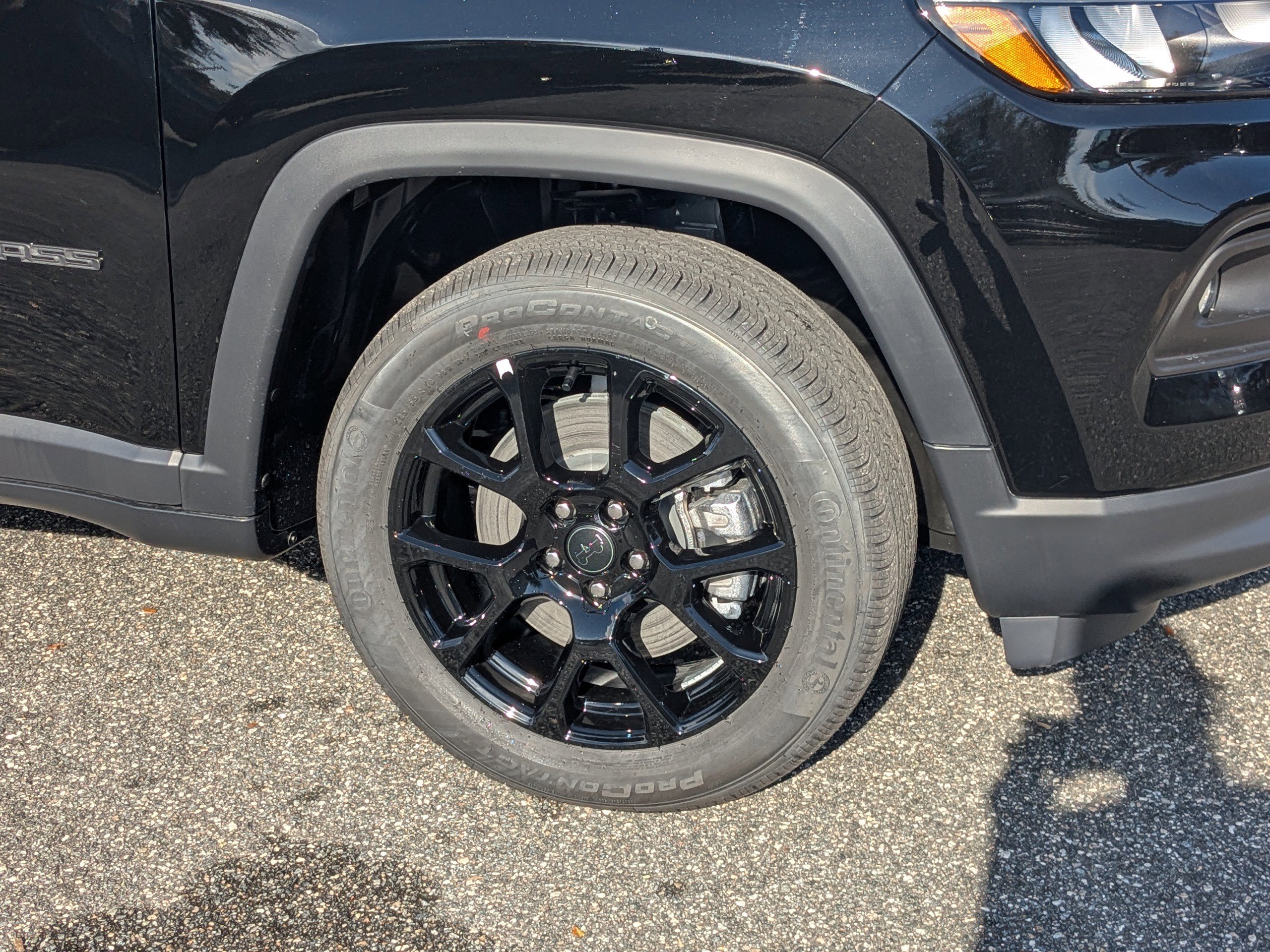 New 2026 Jeep Compass Latitude image 10