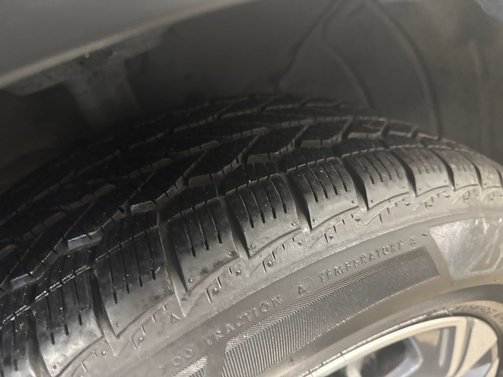 Used 2017 Honda CR-V EX-L image 11