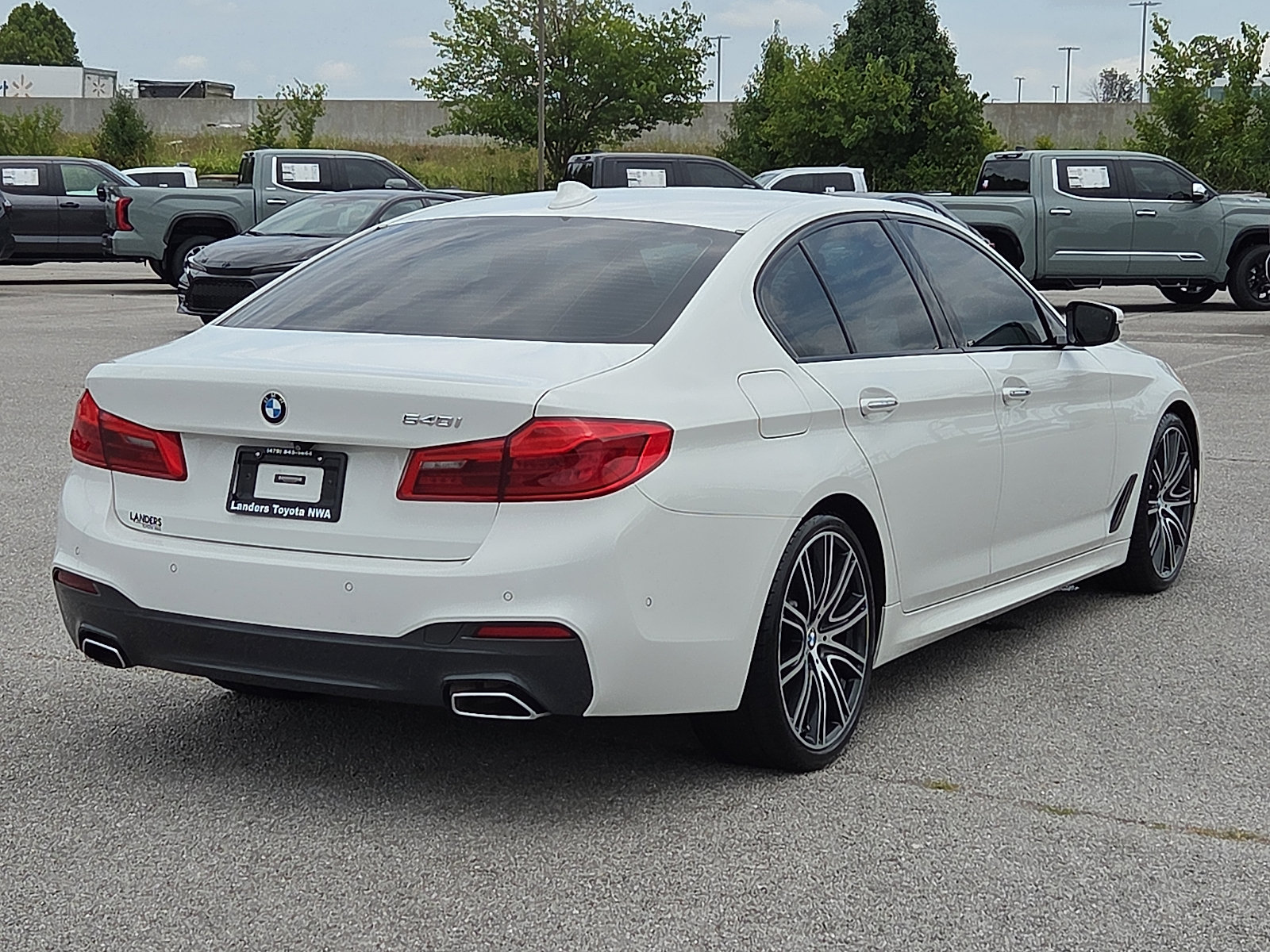 Used 2018 BMW 540i w/ M Sport Package RWD image 5