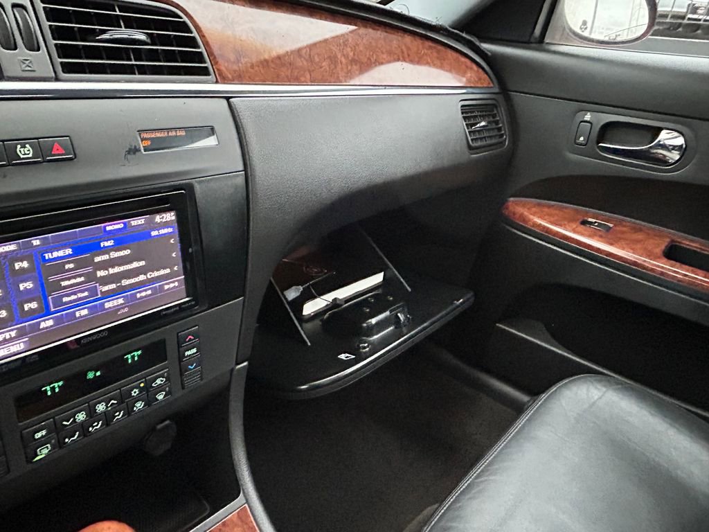 Used 2005 Buick LaCrosse CXS w/ Chrome Appearance Package image 30