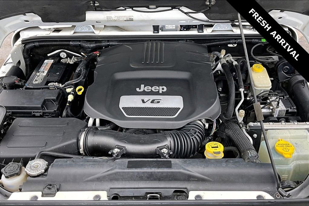 Used 2016 Jeep Wrangler Unlimited Sahara image 26