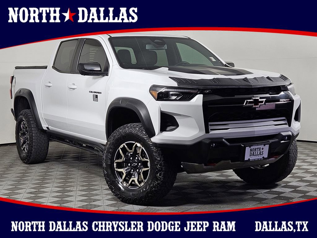 Used 2024 Chevrolet Colorado ZR2 w/ Technology Package AWD/4WD image 1