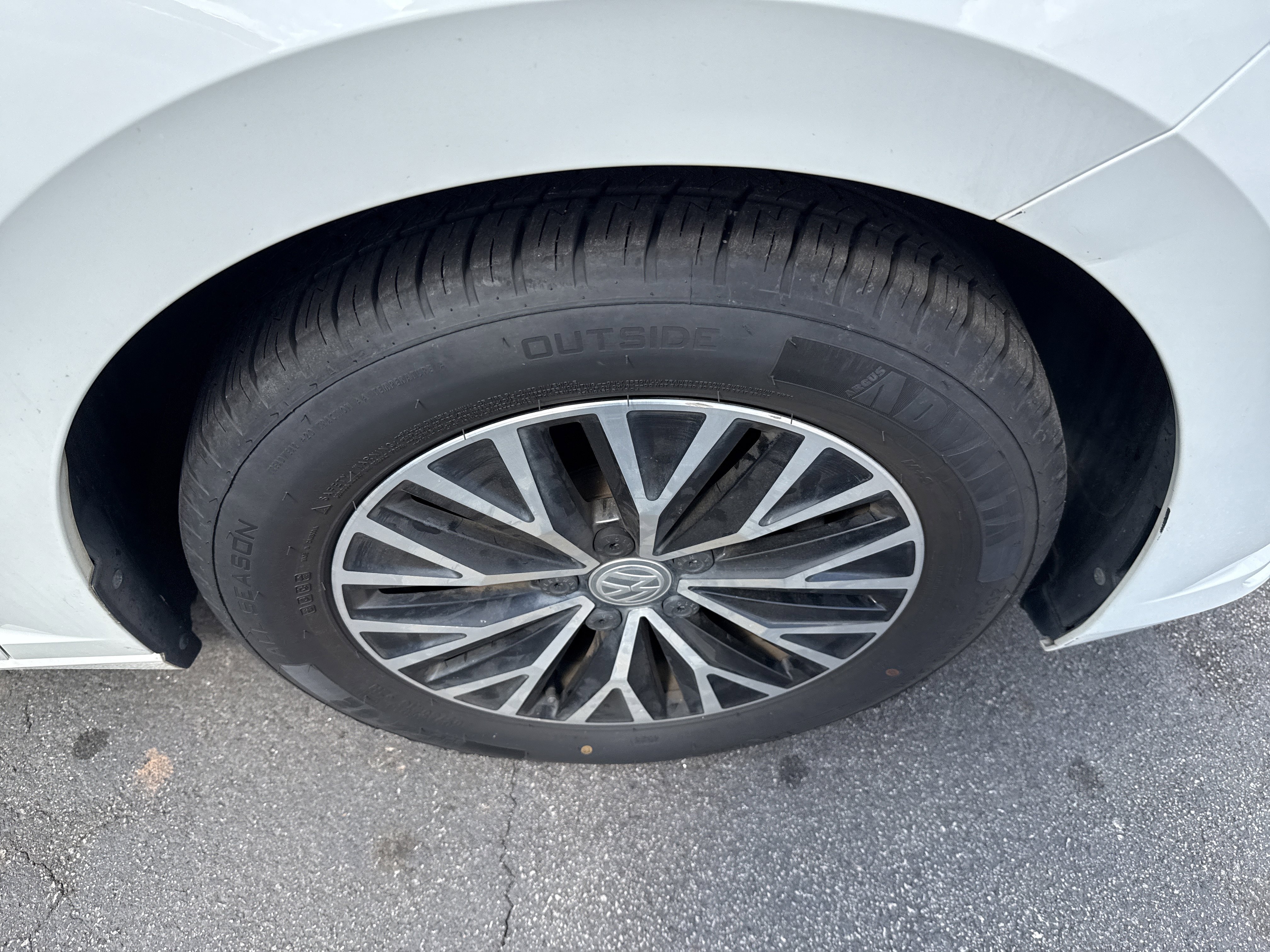 Used 2019 Volkswagen Jetta SE FWD image 43