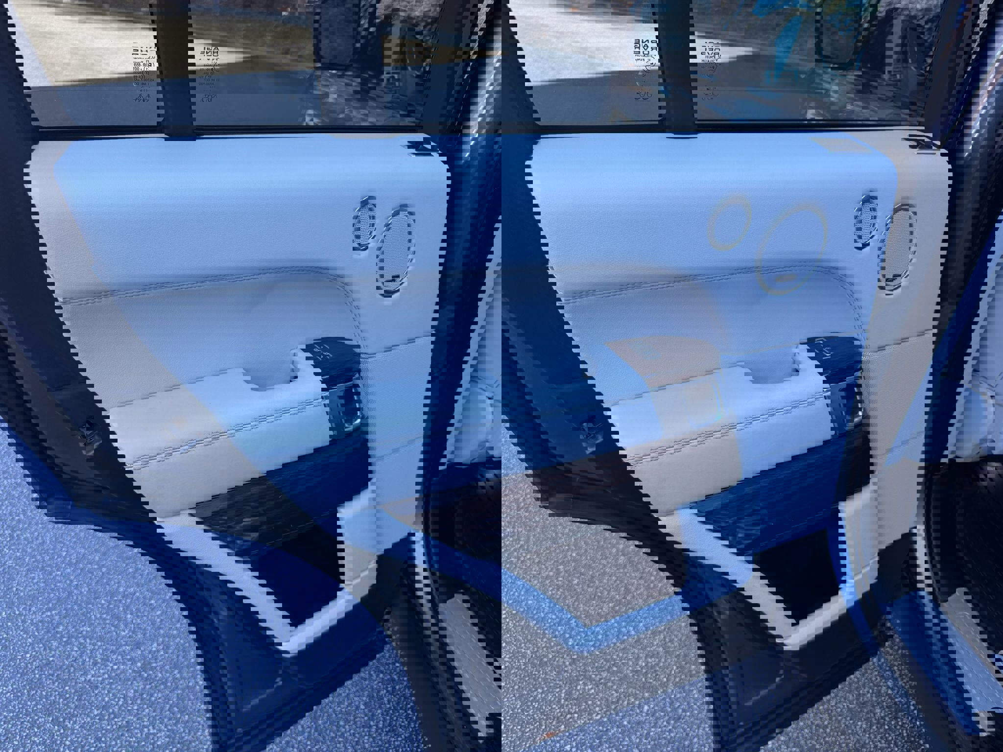 Used 2014 Land Rover Range Rover HSE image 25