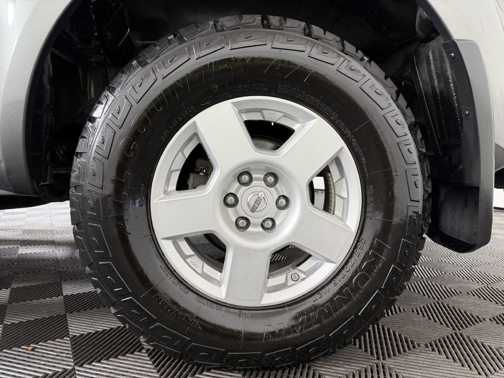 Used 2005 Nissan Frontier SE AWD/4WD image 43