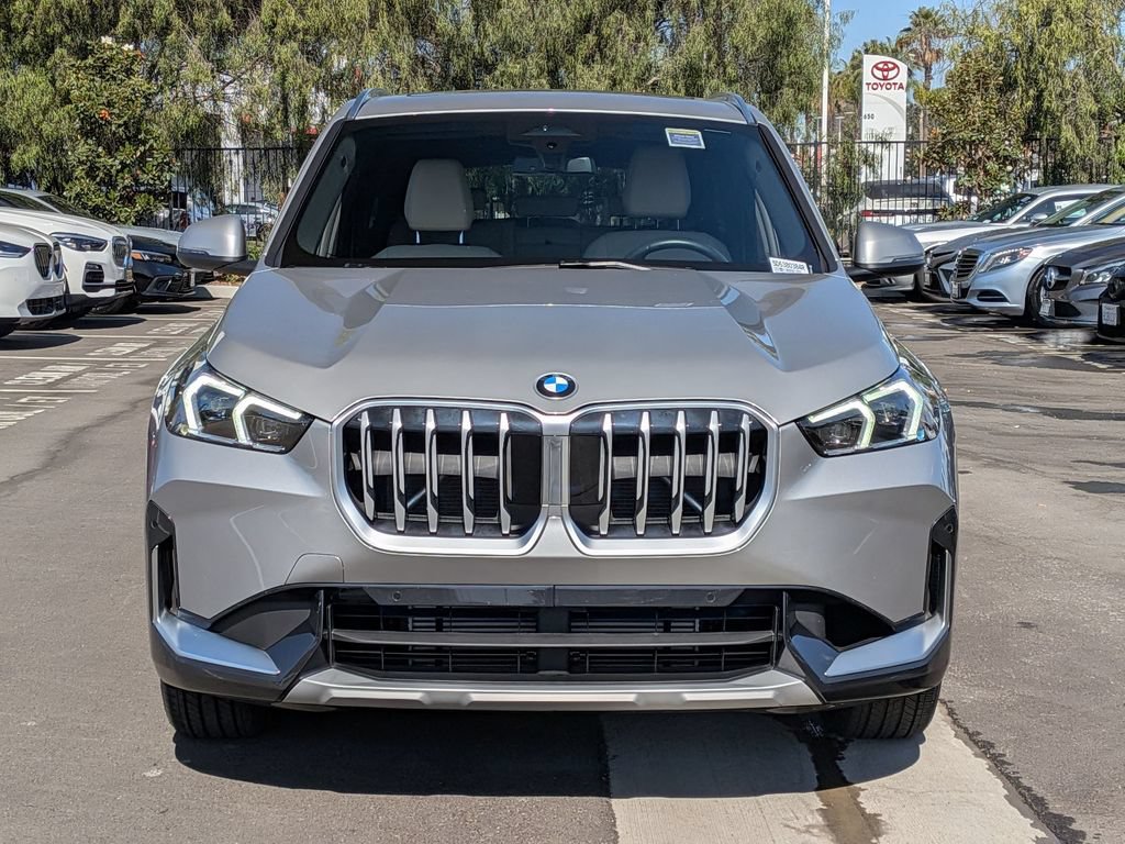 Used 2025 BMW X1 xDrive28i AWD/4WD image 4