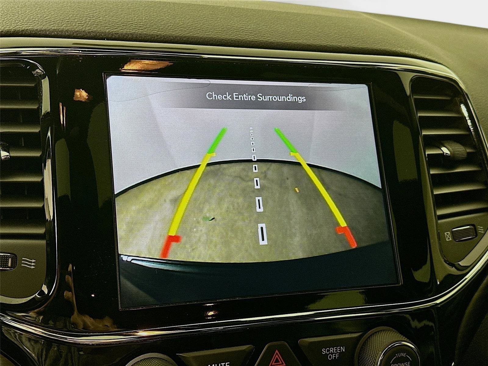 Used 2020 Jeep Grand Cherokee Altitude image 18