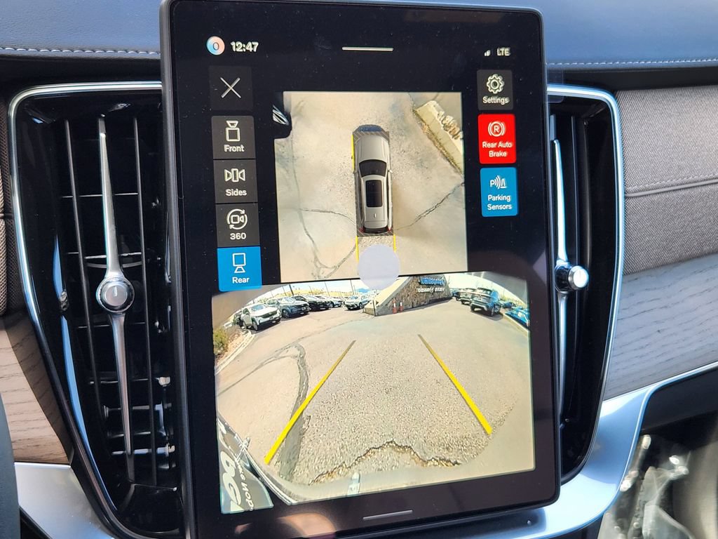 New 2026 Volvo XC90 T8 Plus w/ Protection Package Premier AWD/4WD image 9