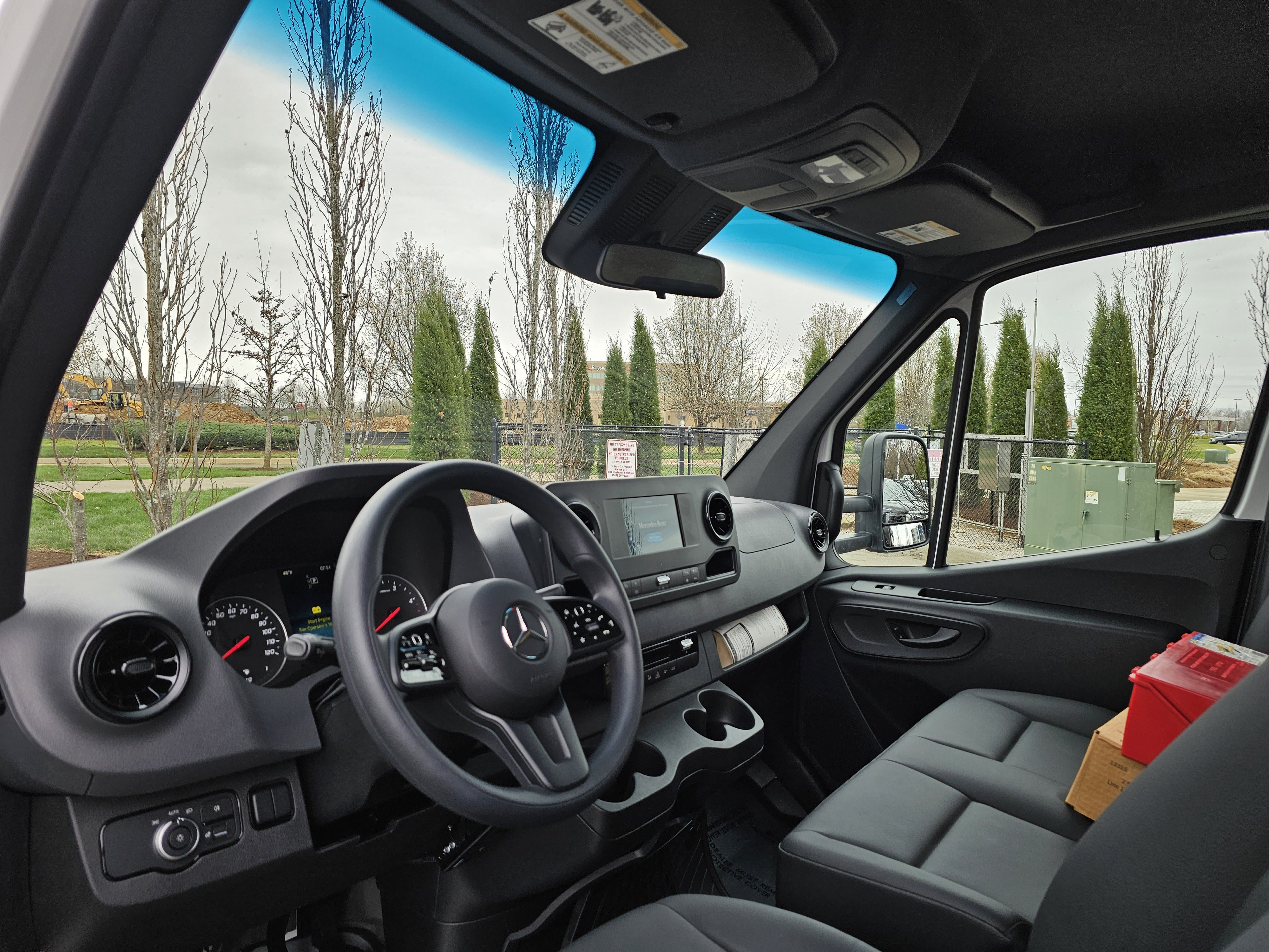 Used 2023 Mercedes-Benz Sprinter 4500 image 10