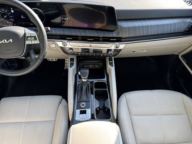 Used 2024 Kia Telluride SX FWD image 16