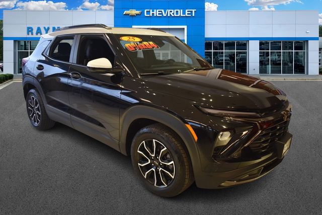 Used 2025 Chevrolet TrailBlazer ACTIV w/ Convenience Package image 10