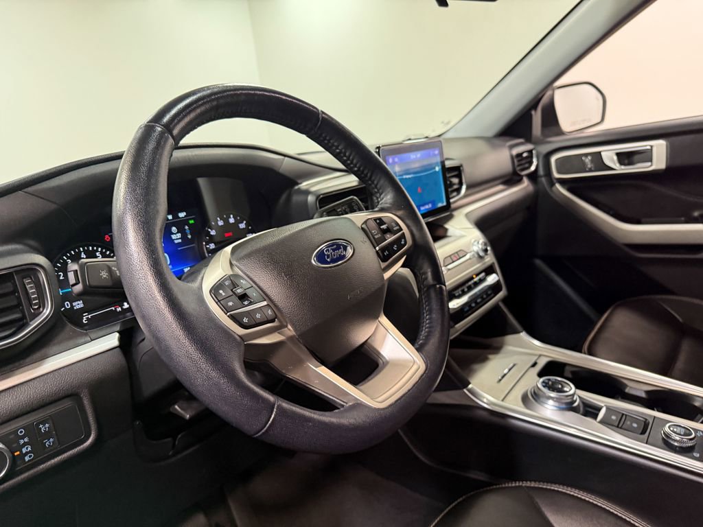 Used 2022 Ford Explorer XLT w/ Equipment Group 202A AWD/4WD image 75