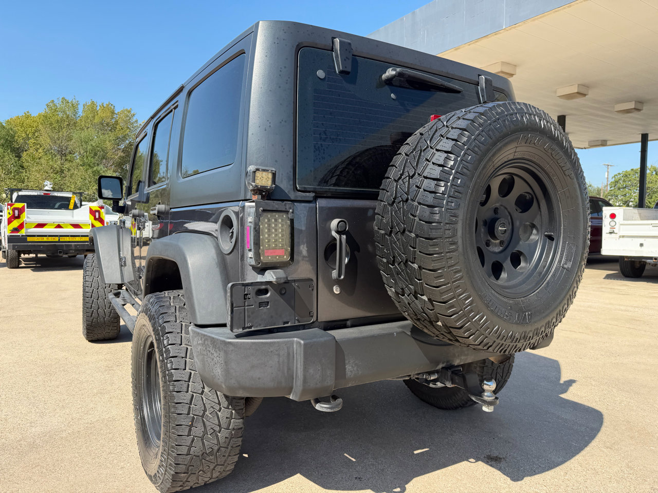 Used 2018 Jeep Wrangler Unlimited Sport w/ Connectivity Group image 13
