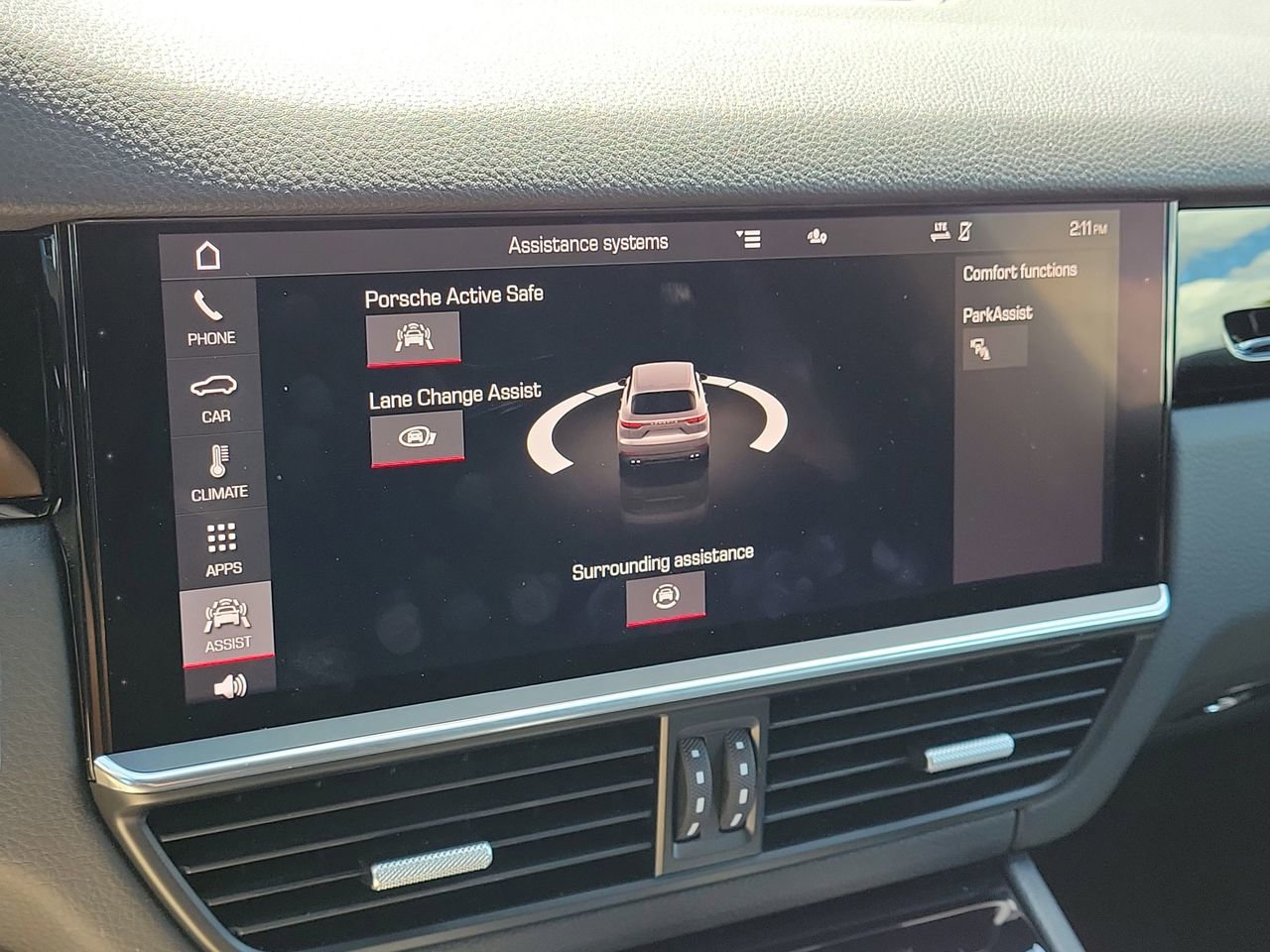 Used 2021 Porsche Cayenne S image 27