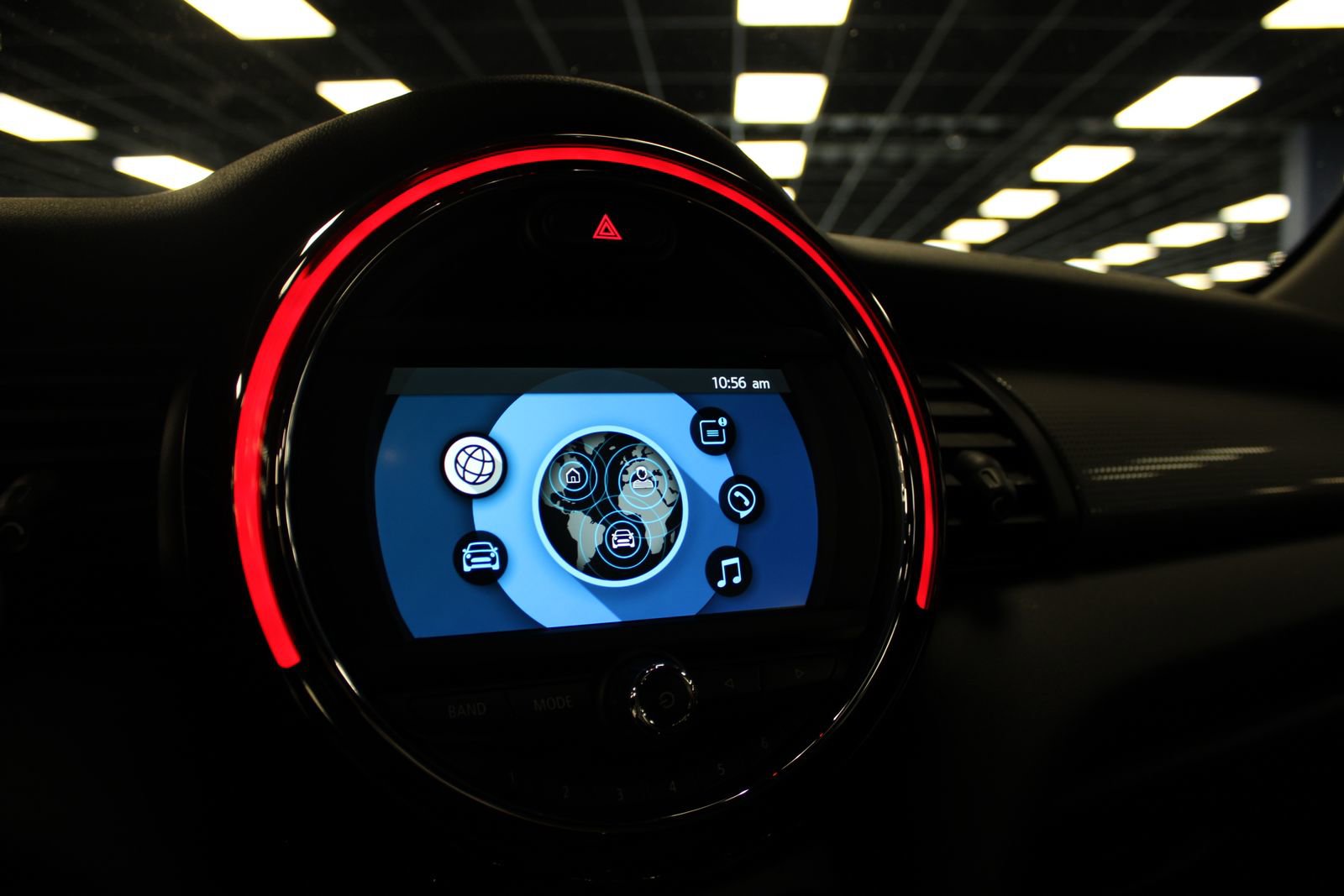 Used 2019 MINI Cooper 4-Door Hardtop image 18