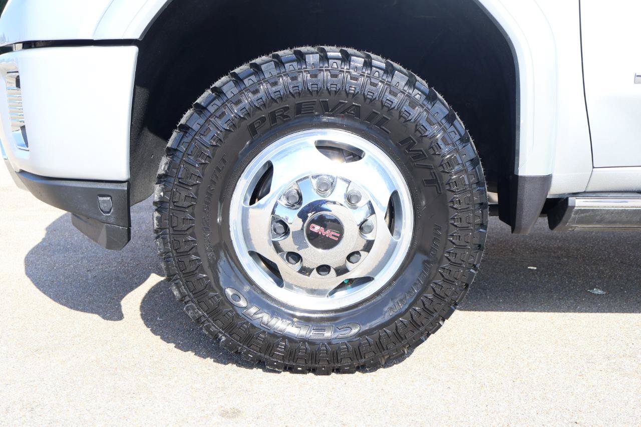 Used 2021 GMC Sierra 3500 Denali w/ Denali Ultimate Package AWD/4WD image 17
