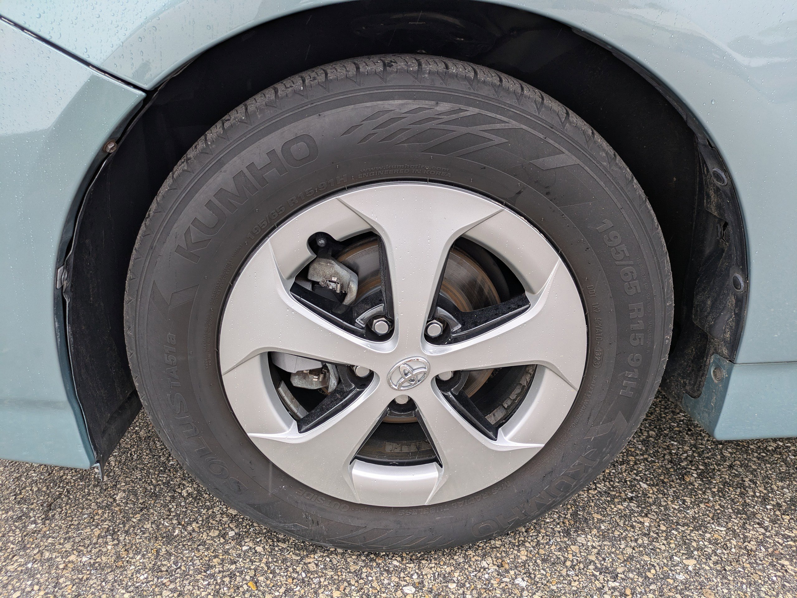 Used 2015 Toyota Prius Four image 11