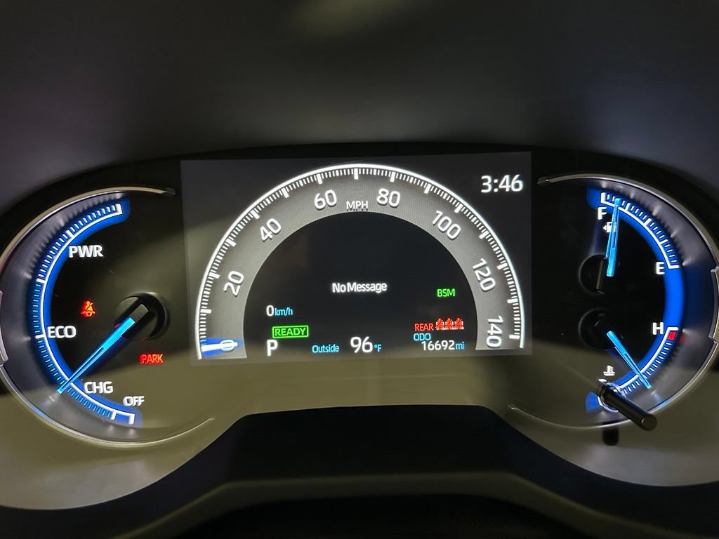Used 2025 Toyota RAV4 XLE AWD/4WD image 23
