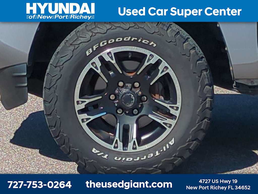 Used 2016 Toyota Tacoma SR5 w/ Towing Package RWD image 10