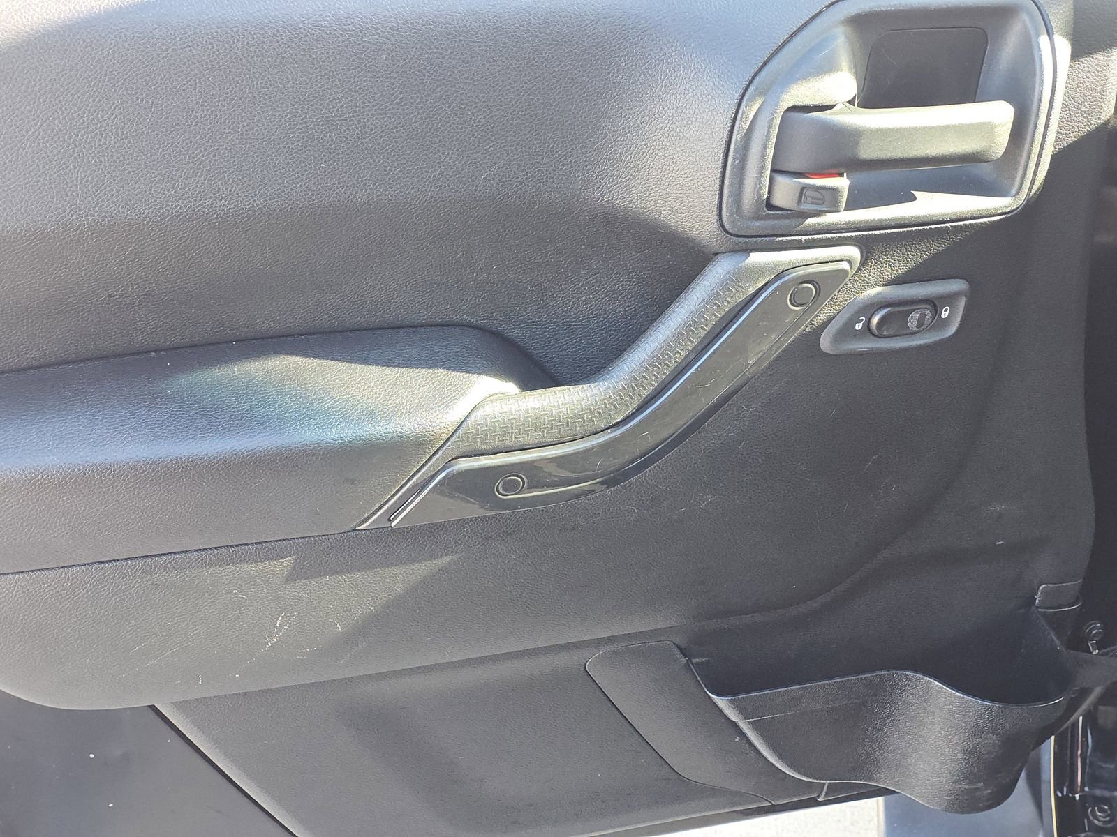 Used 2017 Jeep Wrangler Unlimited Sahara w/ Max Tow Package image 16