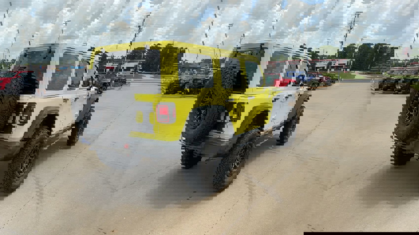 Used 2022 Jeep Wrangler Unlimited Sport image 9