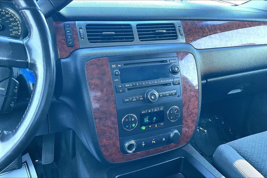 Used 2007 Chevrolet Suburban LT AWD/4WD image 10
