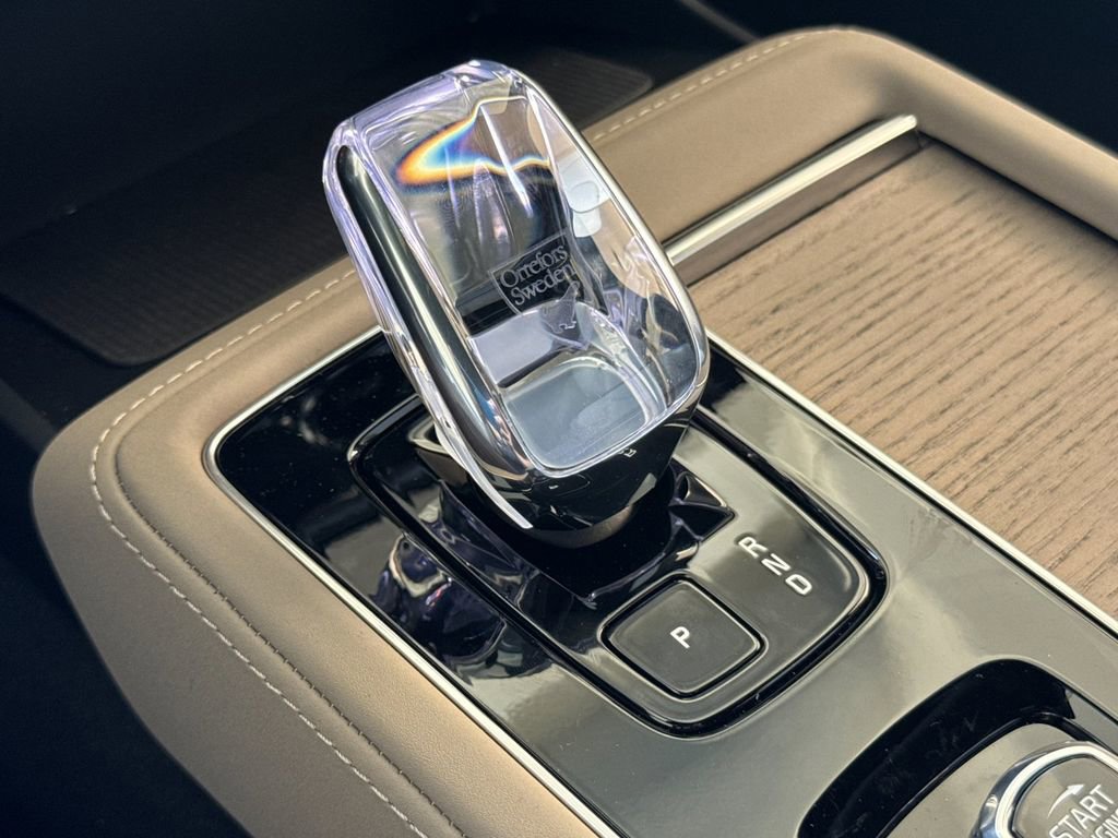 New 2026 Volvo XC90 B5 Core image 22
