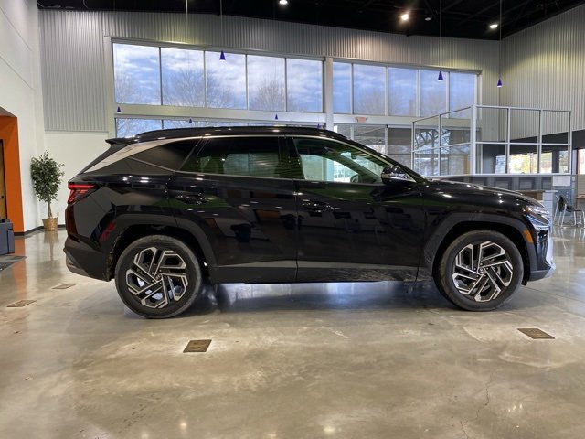 New 2025 Hyundai Tucson Limited image 12