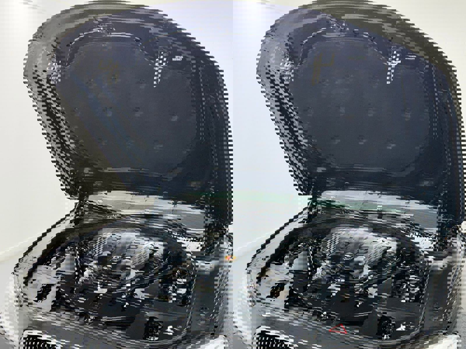 Used 2013 BMW 750Li LWB image 58